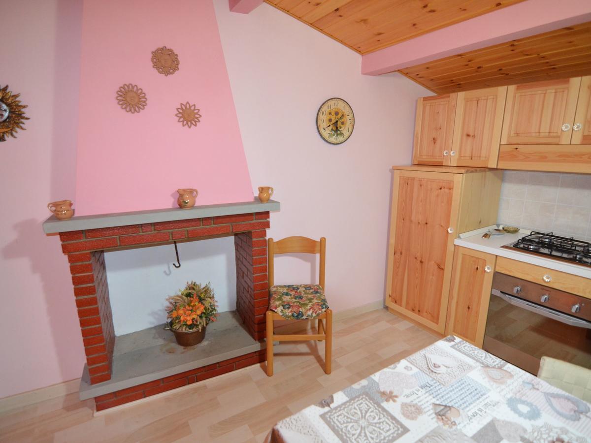 Belvilla By Oyo Graceful Apartment With Garden Petrella Guidi Dış mekan fotoğraf