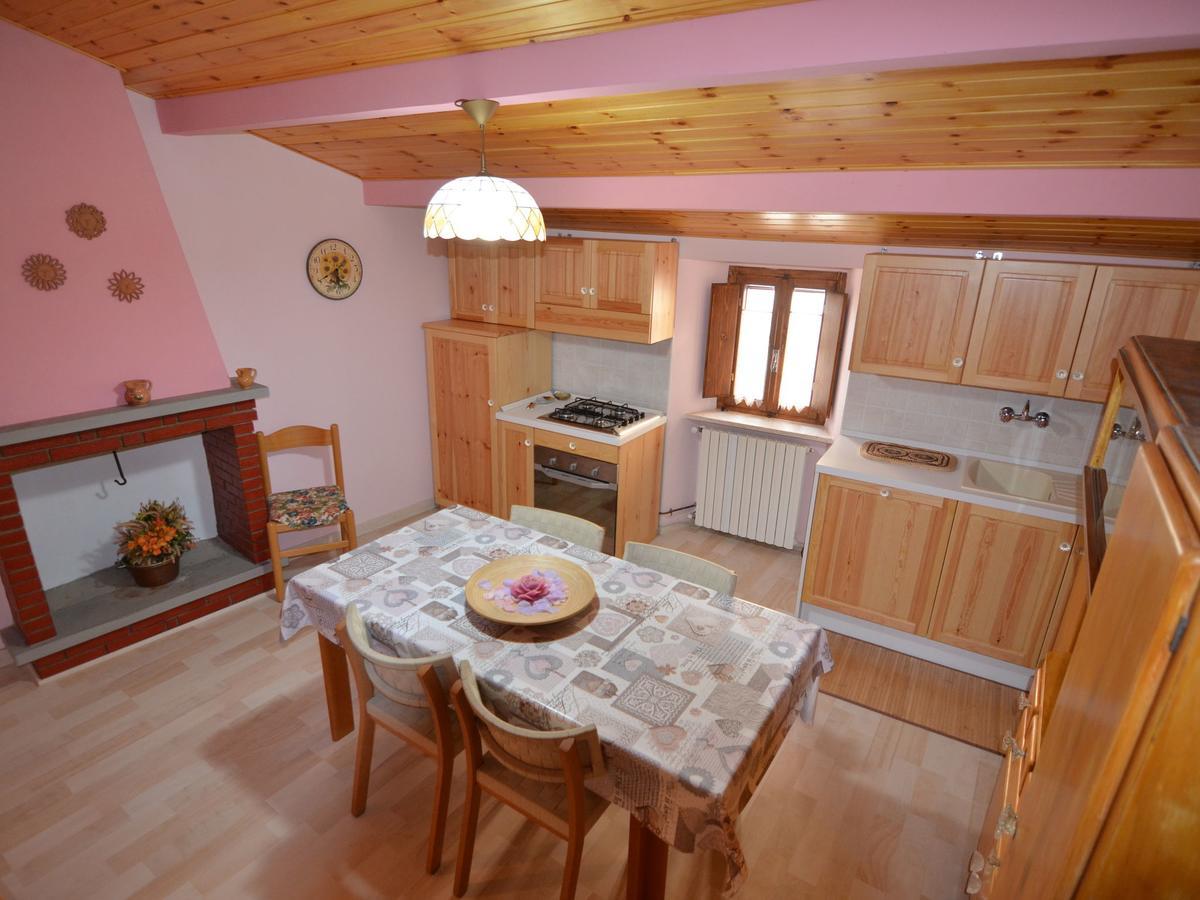 Belvilla By Oyo Graceful Apartment With Garden Petrella Guidi Dış mekan fotoğraf
